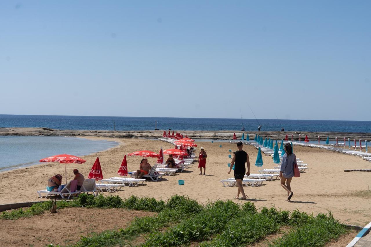 Livana 2* Agia Trias